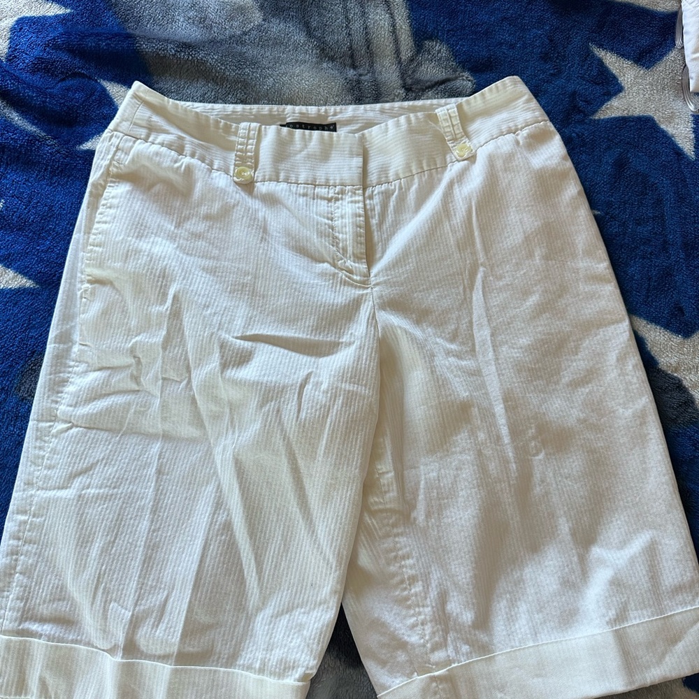 Apostrophe Cream Women's Bermudas